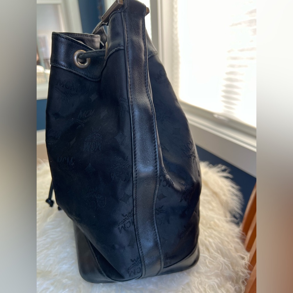 MCM Black Drawstring Shoulder/Crossbody Bucket Bag with Gold Hardware - Picture 4 of 15